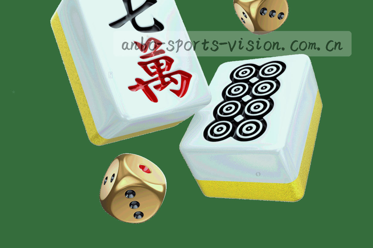 低饱和处理的沿海训练场抓拍，只保留草皮纹理与球员小腿局部，不出现可识别面部